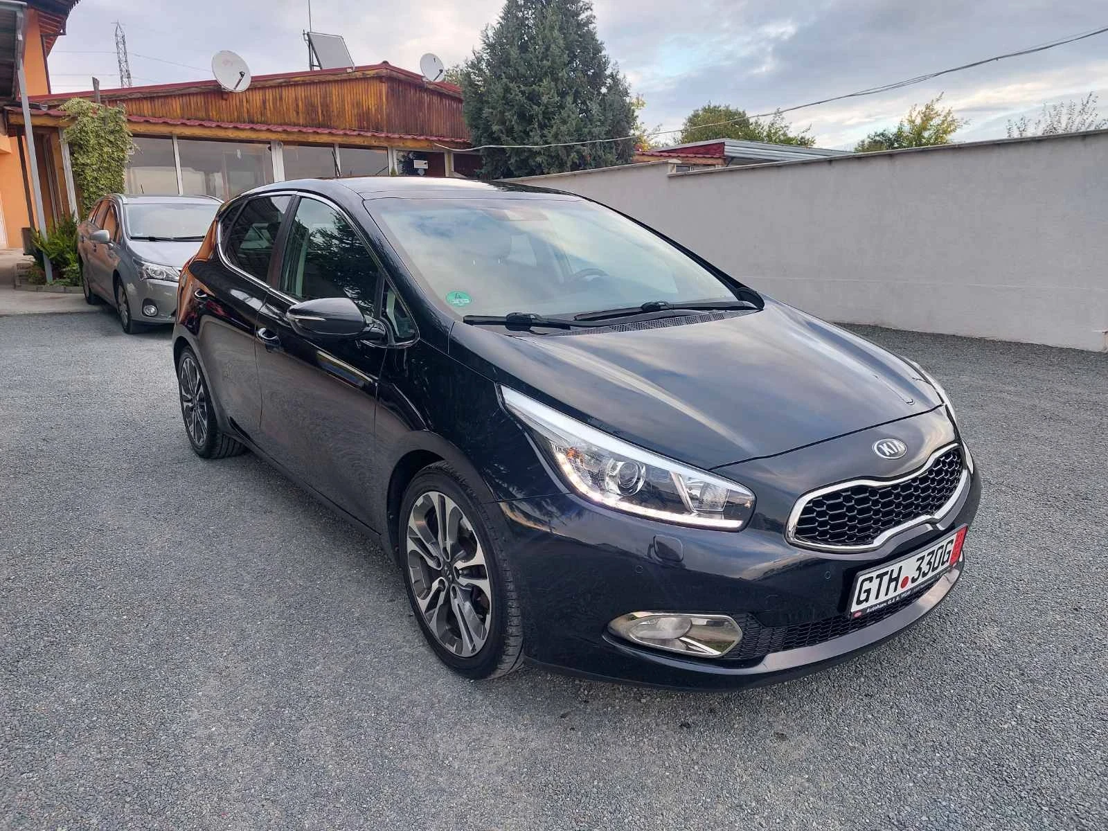 Kia Ceed 1.6D, вер.мотор, снимка 2 - Автомобили и джипове - 56477792