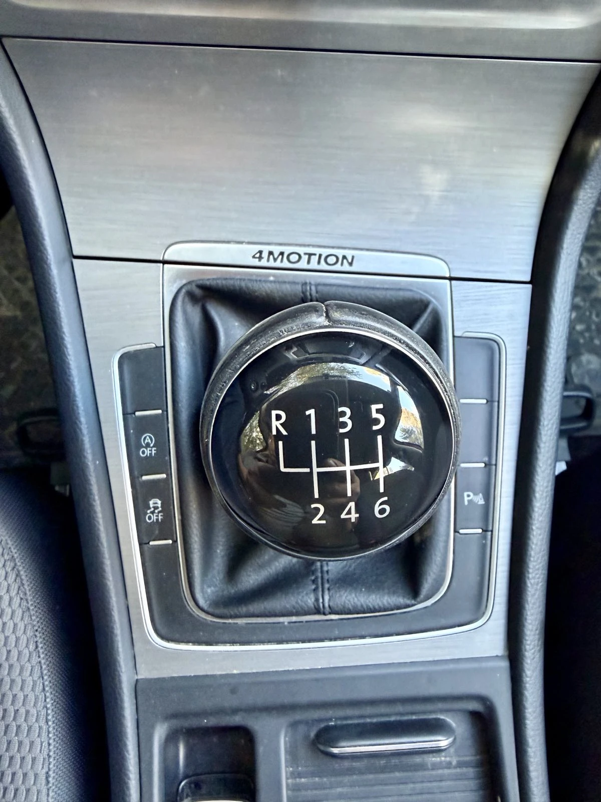 VW Golf Variant 2.0 TDI 4motion, снимка 11 - Автомобили и джипове - 56644330