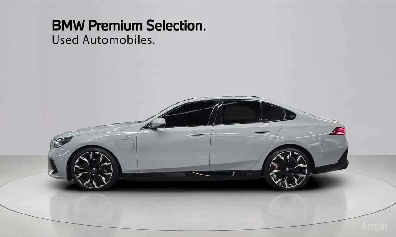 BMW 550 * 550e xDrive M Sport Pro * , снимка 13 - Автомобили и джипове - 56748484