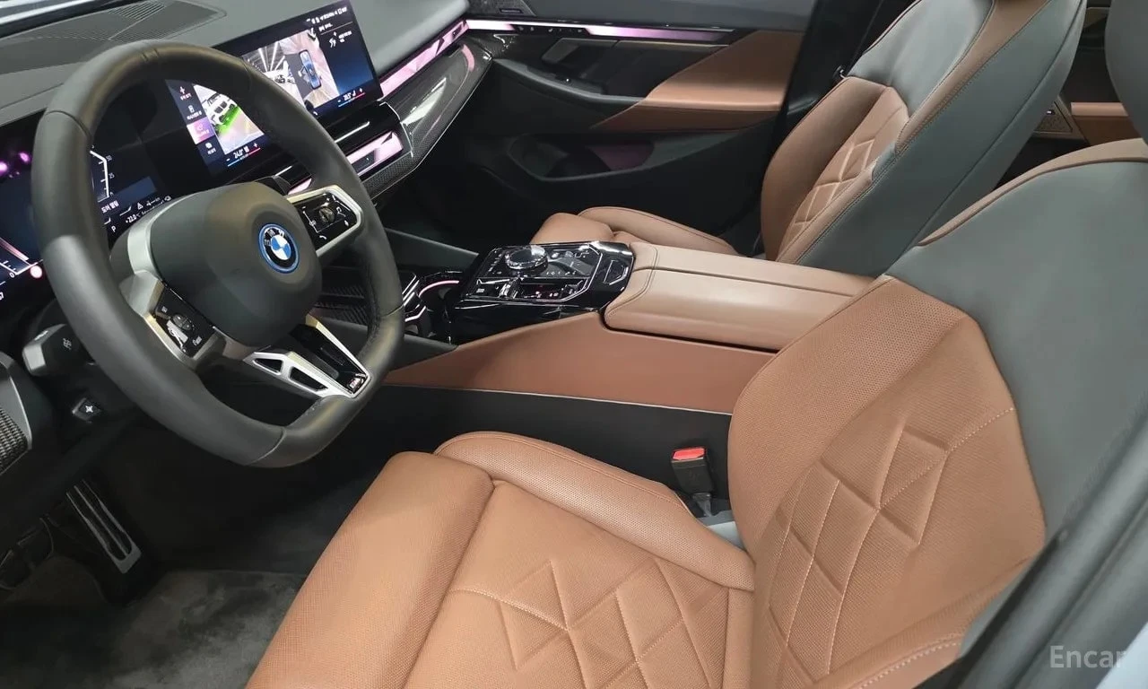 BMW 550 * 550e xDrive M Sport Pro * , снимка 15 - Автомобили и джипове - 56748484