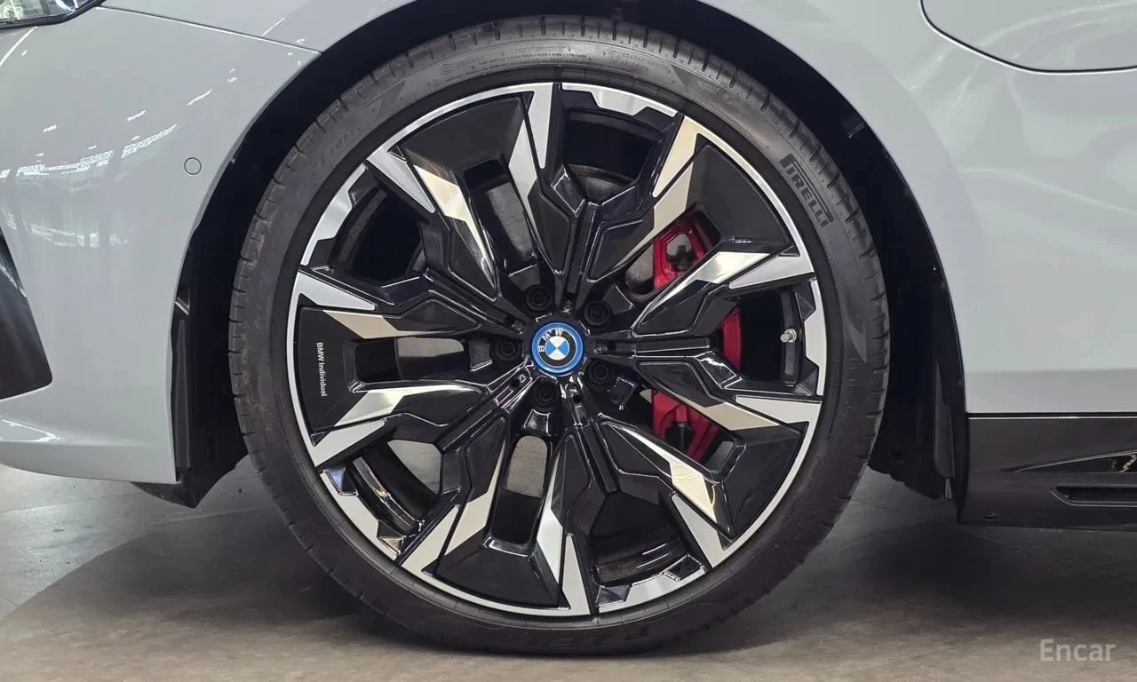 BMW 550 * 550e xDrive M Sport Pro * , снимка 5 - Автомобили и джипове - 56748484
