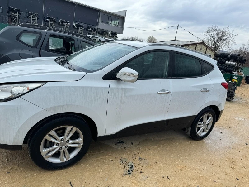 Hyundai IX35 1.7crdi, снимка 4 - Автомобили и джипове - 44731313