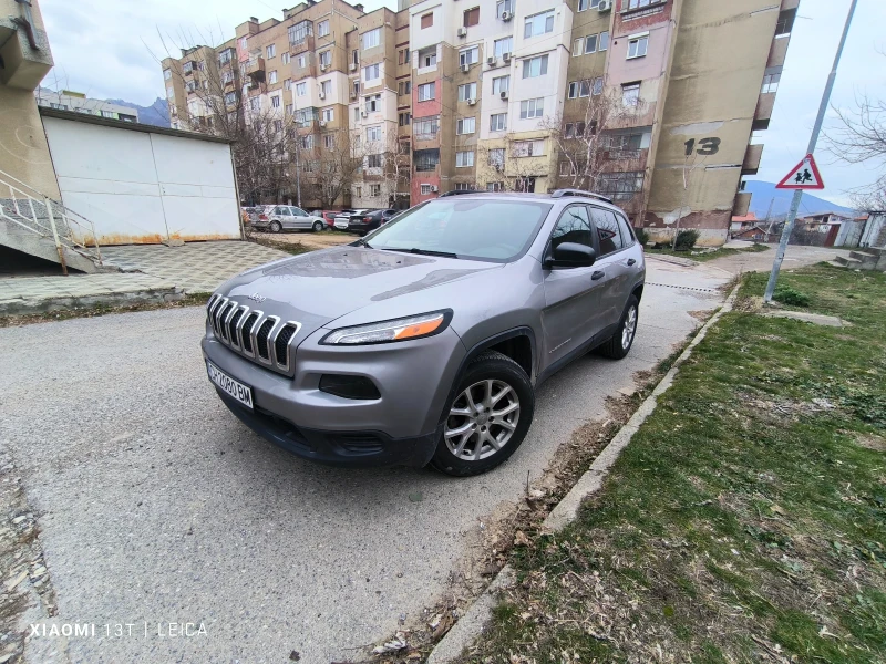 Jeep Cherokee, снимка 4 - Автомобили и джипове - 48636050