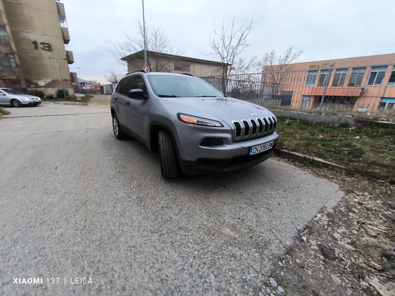 Jeep Cherokee, снимка 3 - Автомобили и джипове - 48636050