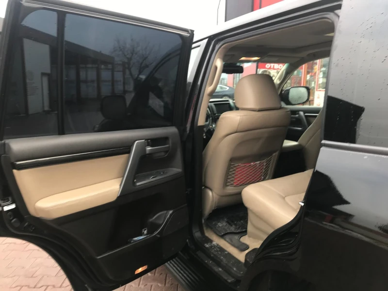 Toyota Land cruiser 200, снимка 3 - Автомобили и джипове - 49571780