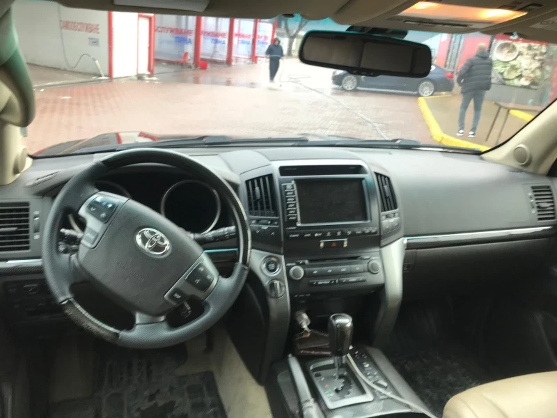 Toyota Land cruiser 200, снимка 10 - Автомобили и джипове - 49571780