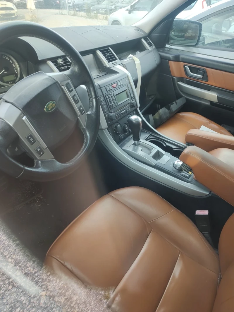 Land Rover Range Rover Sport 2.7TDV6 , снимка 8 - Автомобили и джипове - 51160079