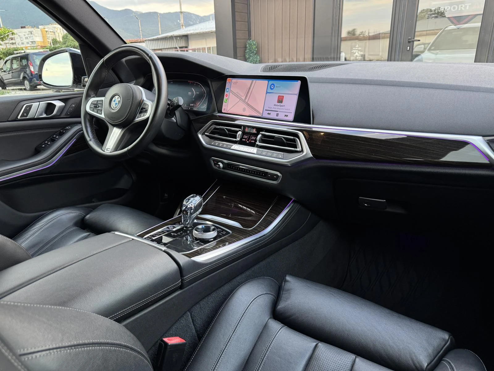 BMW X5 4.0XI* M-SPORT* CRYSTAL - изображение 9