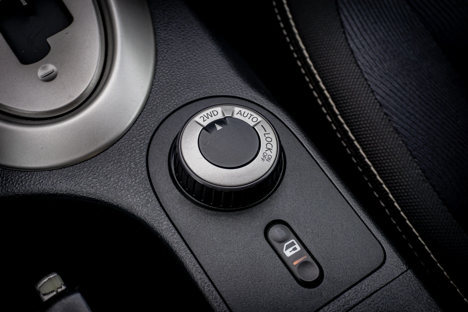 Nissan Qashqai 2.0i 4x4 AUTOMATIC � ��������! | Mobile.bg � ����������� 12