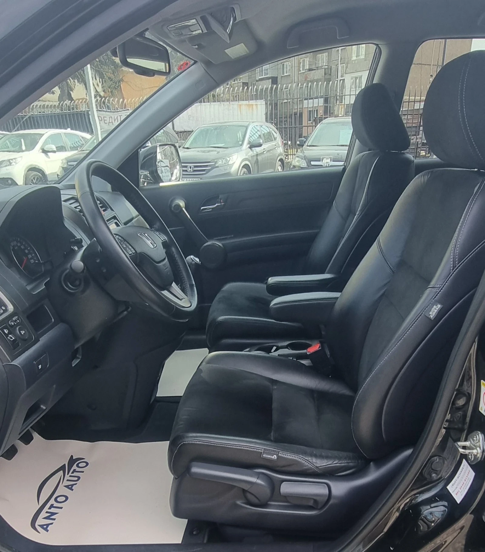 Honda Cr-v 2.0 i-VTEC 4x4  Пълна сервизна история от Хонда! , снимка 9 - Автомобили и джипове - 53705296