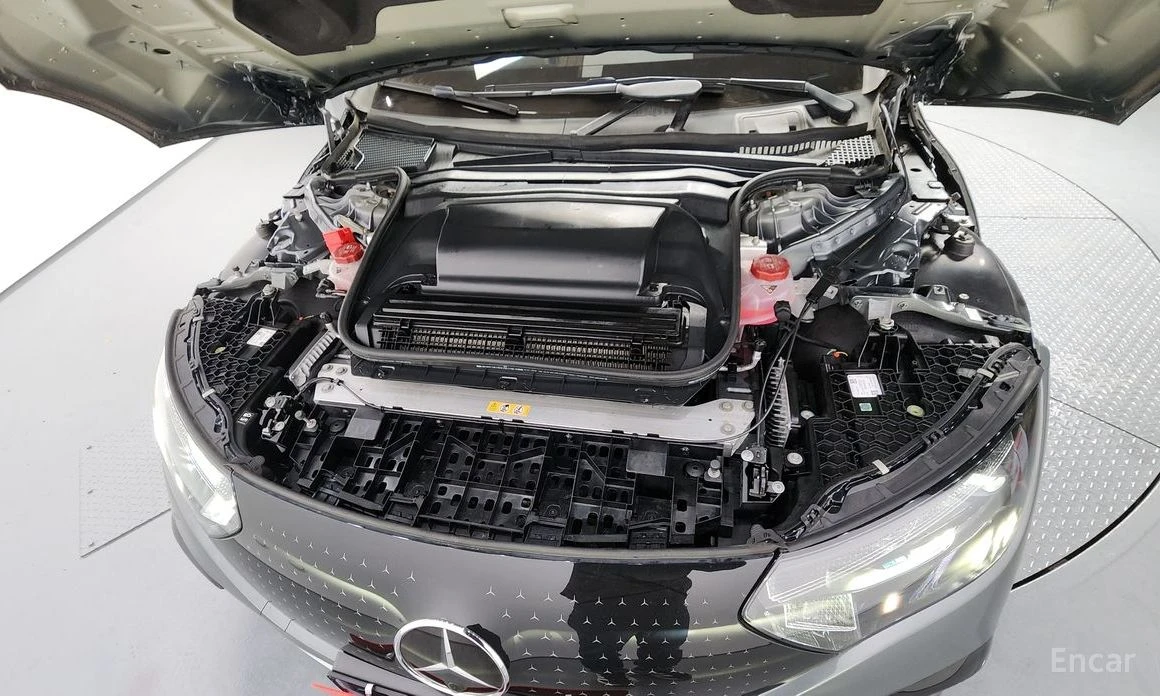 Mercedes-Benz EQE * EQ350+ * КОЖА* ПОДГРЕВ* BURMESTER* ШИБИДАХ* KEYL, снимка 6 - Автомобили и джипове - 54060786