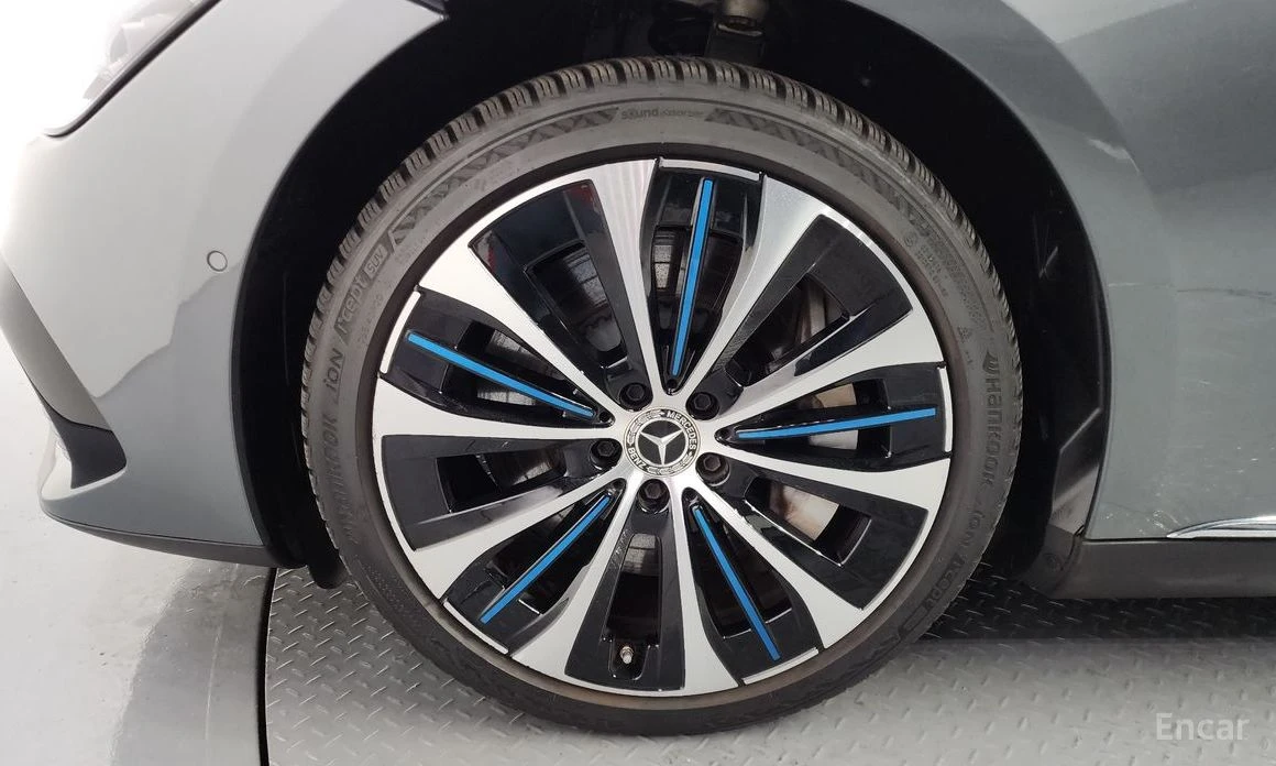 Mercedes-Benz EQE * EQ350+ * КОЖА* ПОДГРЕВ* BURMESTER* ШИБИДАХ* KEYL, снимка 5 - Автомобили и джипове - 54060786