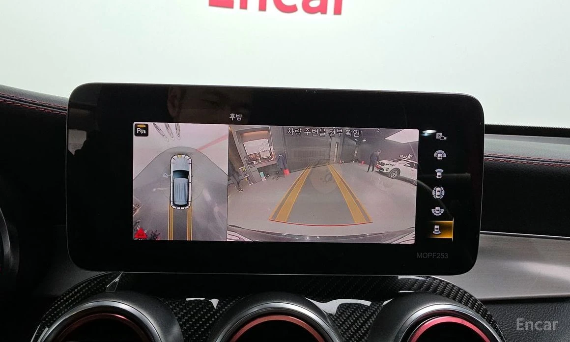 Mercedes-Benz GLC 43 AMG 4MATIC* DIGITAL* BURMESTER* 360 CAM* HEAD-UP* , снимка 13 - Автомобили и джипове - 54168352