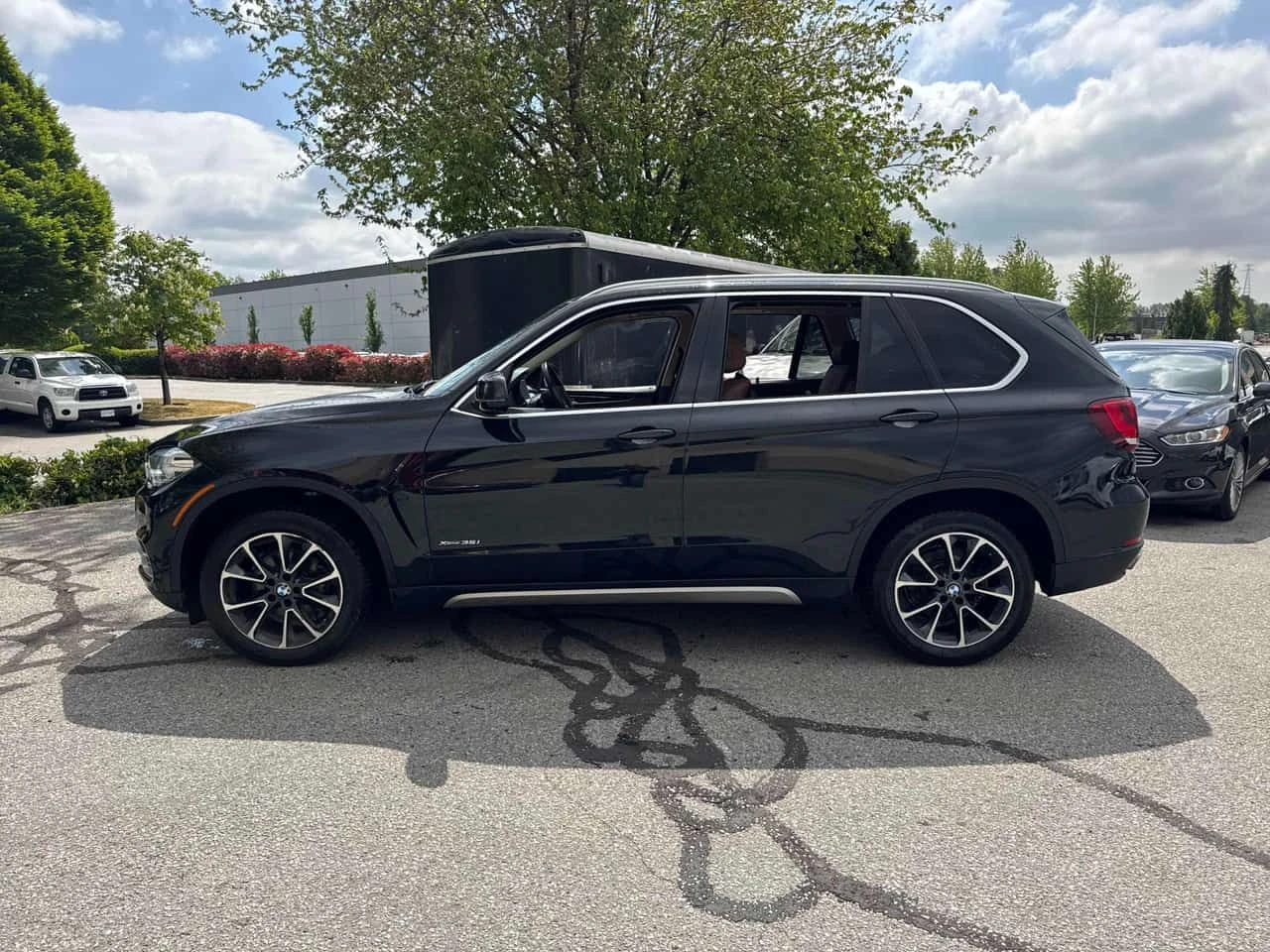 BMW X5 xDrive35i/360/HUD/Harman Kardon/АВТОКРЕДИТ, снимка 2 - Автомобили и джипове - 54735355
