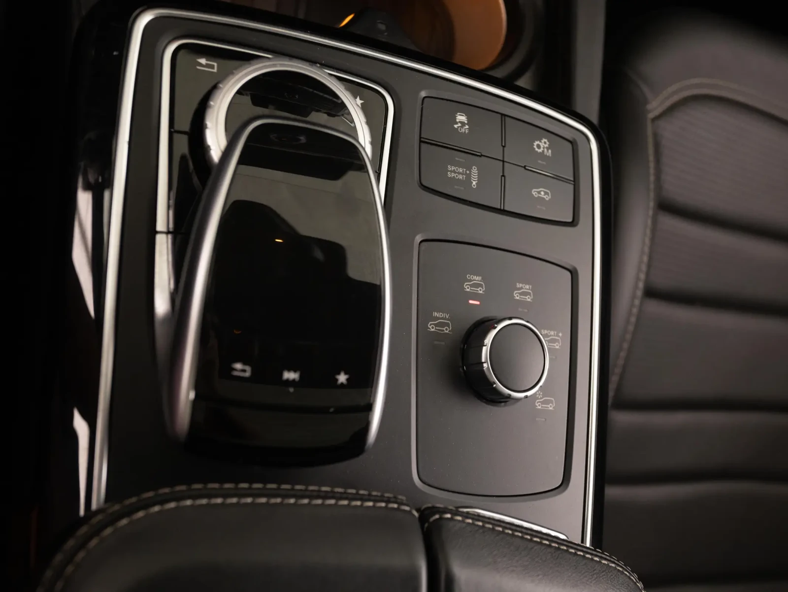 Mercedes-Benz GLE 63 S AMG Coupe, снимка 15 - Автомобили и джипове - 55403436