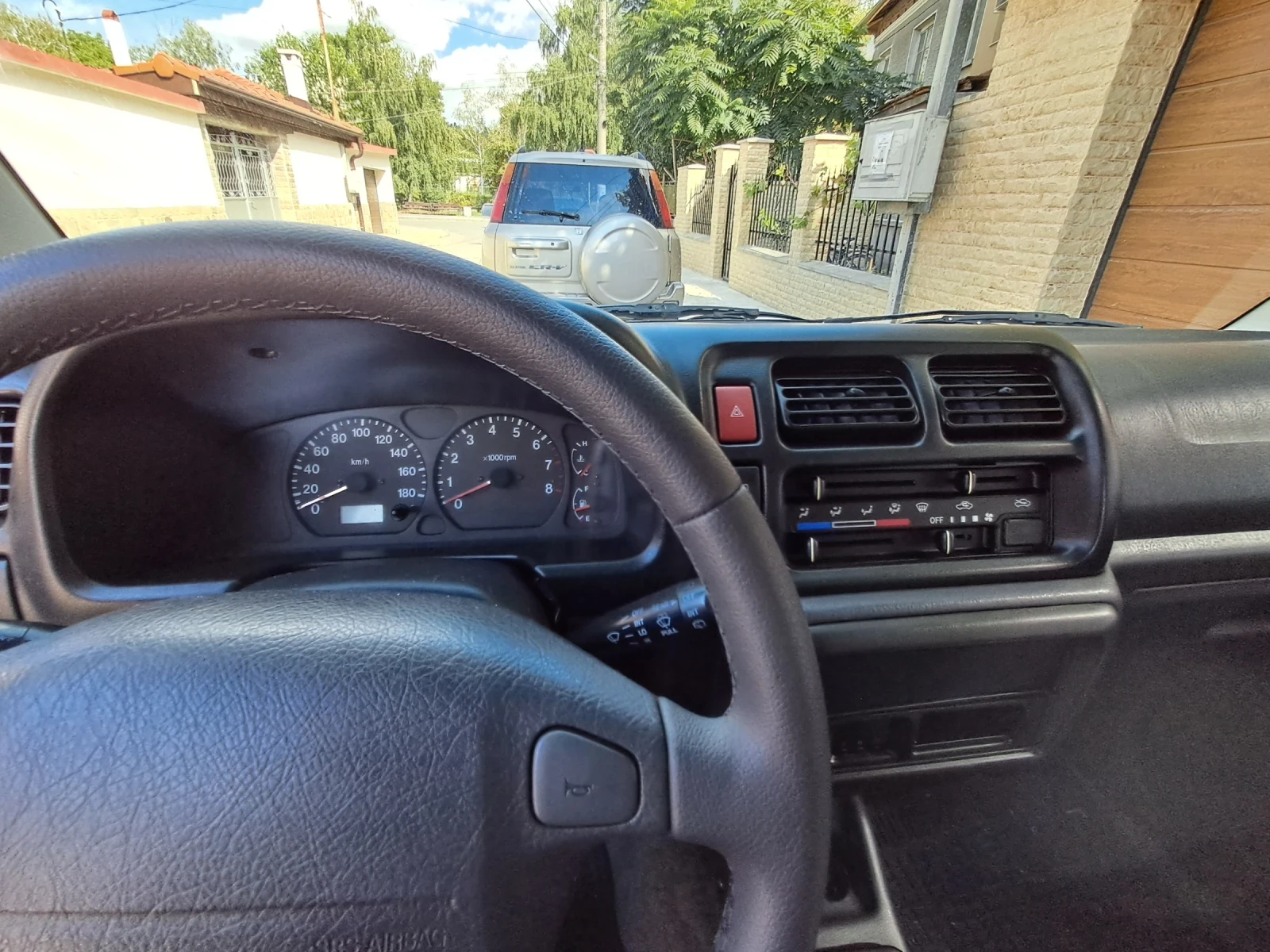 Suzuki Jimny, снимка 9 - Автомобили и джипове - 55847047