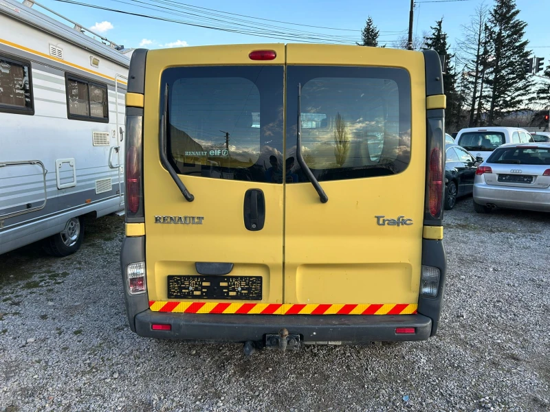 Renault Trafic, снимка 7 - Бусове и автобуси - 48915767