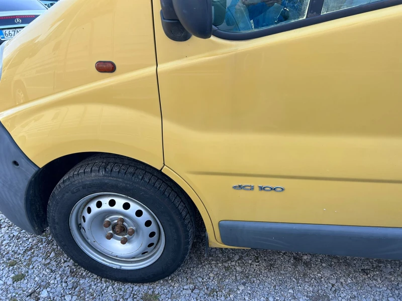 Renault Trafic, снимка 4 - Бусове и автобуси - 48915767