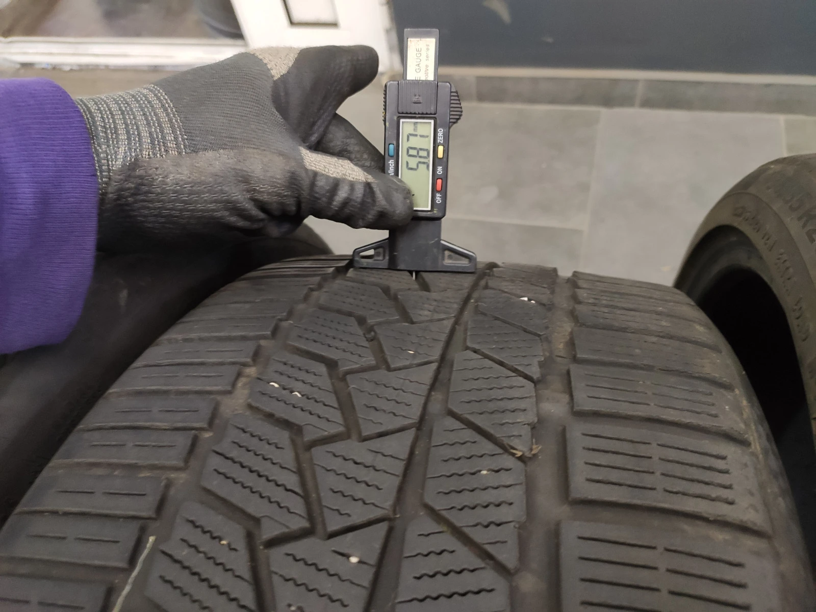  235/35R20 | Mobile.bg   4