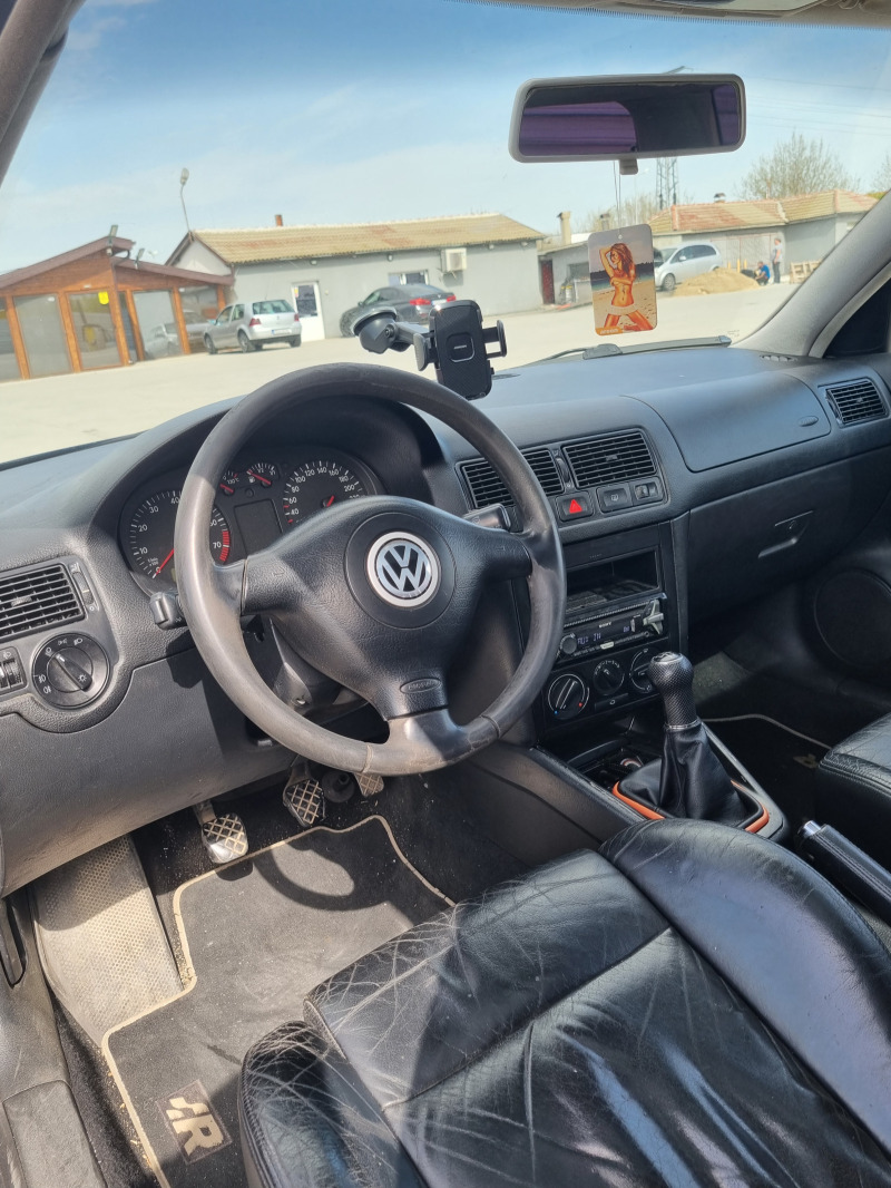 VW Golf, снимка 8 - Автомобили и джипове - 45079389