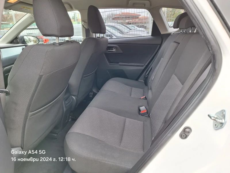 Toyota Auris 1.8 HYBRID EURO 5B, снимка 14 - Автомобили и джипове - 47989184