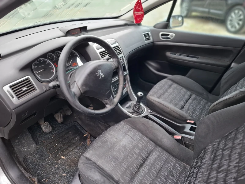 Peugeot 307 1.6i * КЛИМАТИК * РЕГИСТРИРАН * , снимка 11 - Автомобили и джипове - 48653358