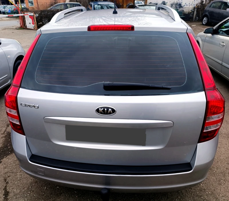 Kia Ceed 1.6i/LIMITED , снимка 5 - Автомобили и джипове - 49242163