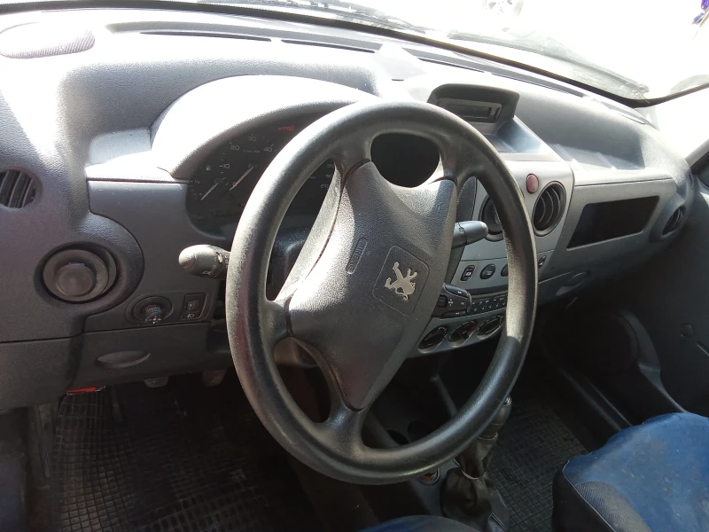 Peugeot Partner 1.9, снимка 5 - Автомобили и джипове - 49337192