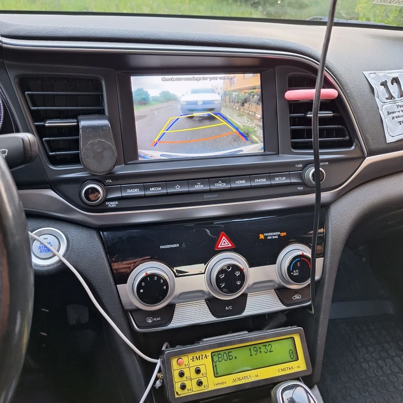 Hyundai Elantra, снимка 11 - Автомобили и джипове - 52330503