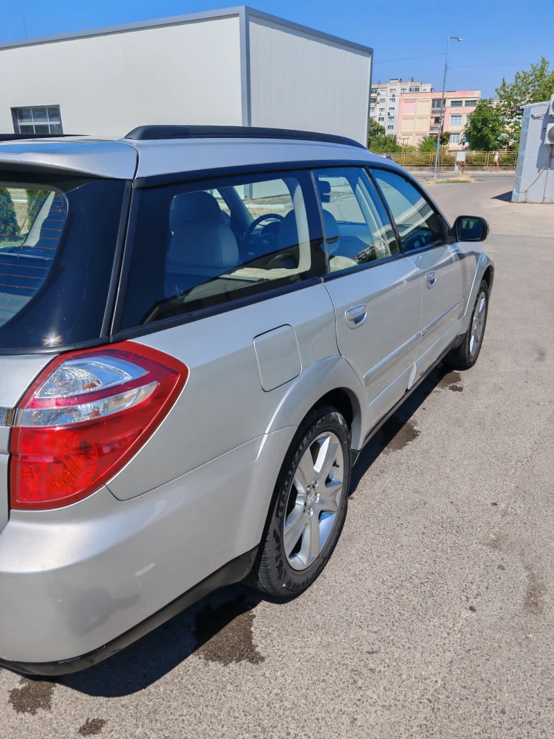 Subaru Outback, снимка 2 - Автомобили и джипове - 52794722