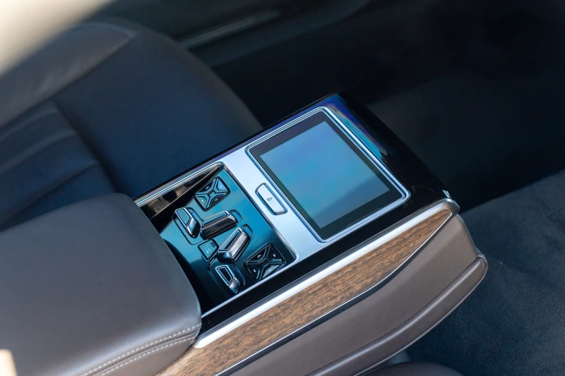 Audi A8 Quattro Long, снимка 8 - Автомобили и джипове - 52532218