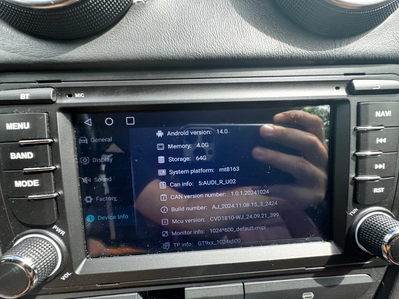 Audi A3 8PA 1.6 бензин, снимка 3 - Автомобили и джипове - 52861245