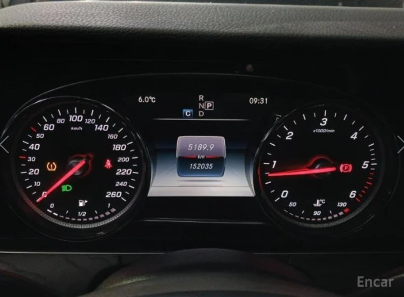 Mercedes-Benz E 220, снимка 10 - Автомобили и джипове - 52992298