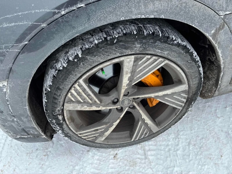 Audi E-Tron Technik  CARFAX, снимка 7 - Автомобили и джипове - 53361528