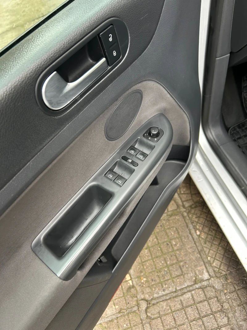 VW Golf Plus 1.9TDI, снимка 6 - Автомобили и джипове - 53403467