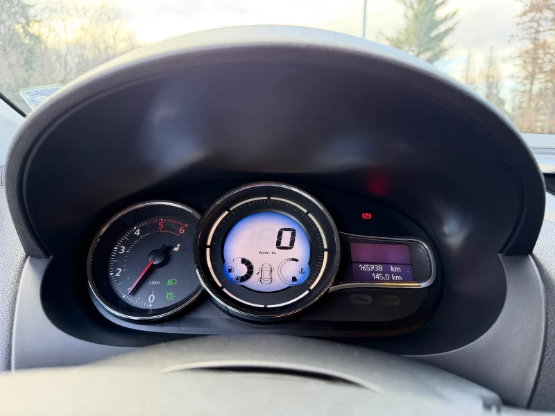 Renault Fluence 1.5 dCi, снимка 10 - Автомобили и джипове - 53455651