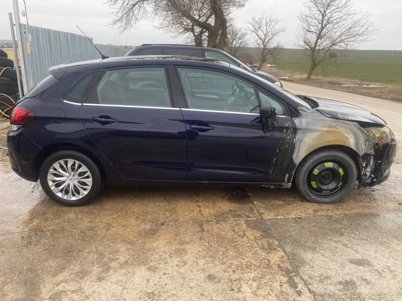 Citroen C4 1.6Blue HDI, снимка 4 - Автомобили и джипове - 36129691