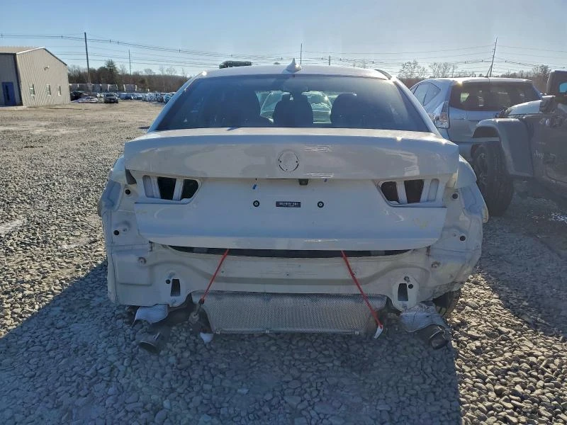 BMW 330 2.0L 4 All wheel drive, снимка 10 - Автомобили и джипове - 52801938