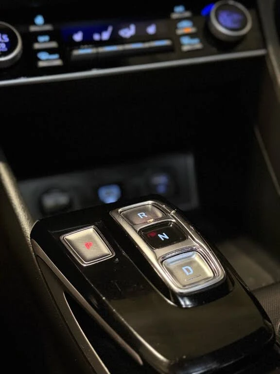 Hyundai Elantra Sport, снимка 11 - Автомобили и джипове - 53801830