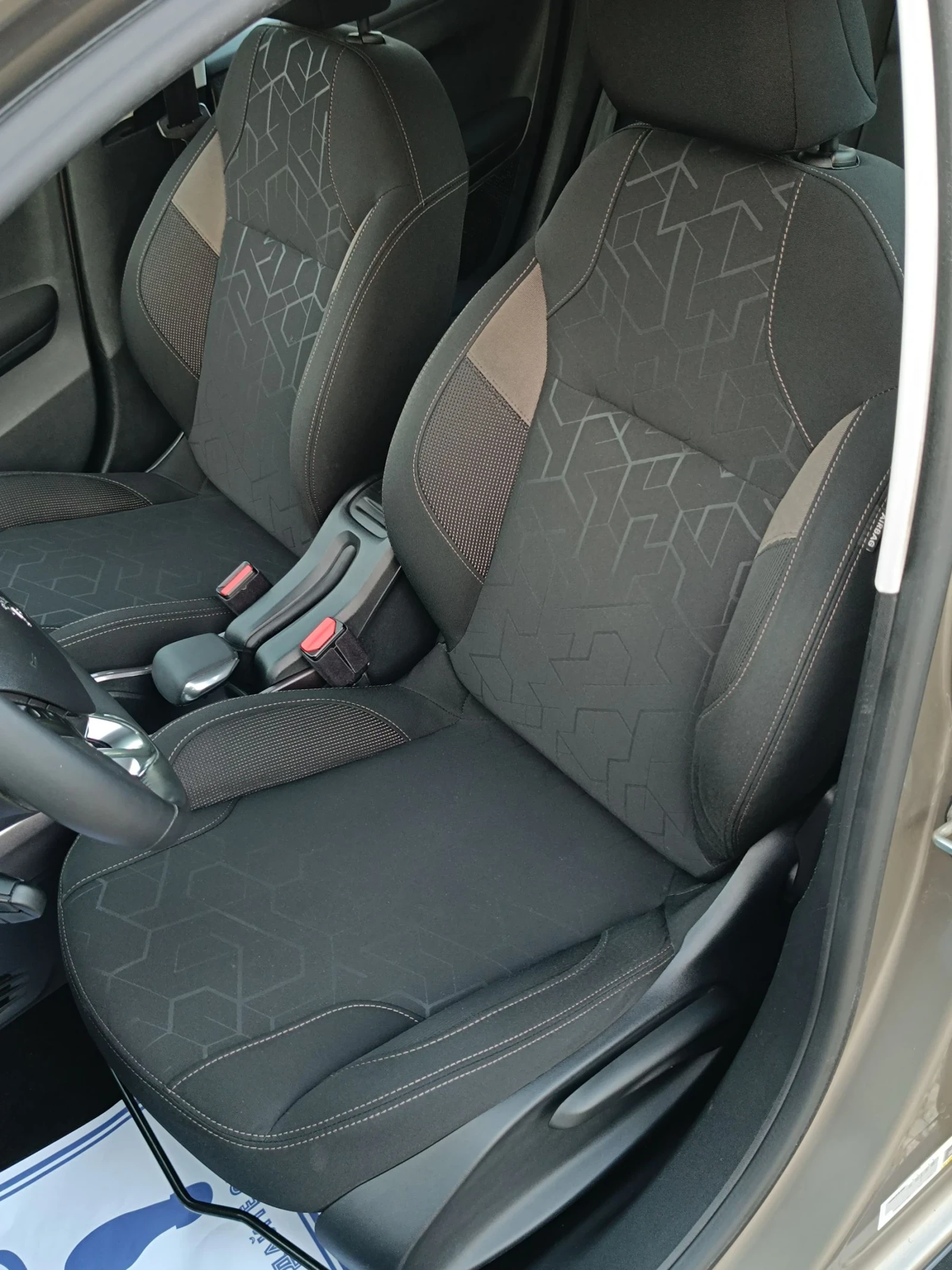 Peugeot 2008 1.4HDI//LED//Euro 5//Климатроник | Mobile.bg — изображение 13
