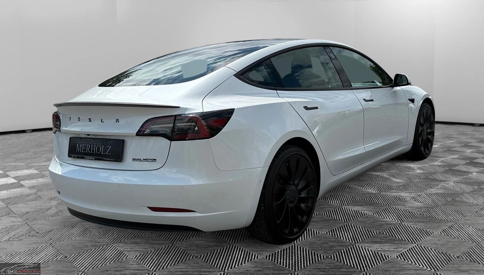 Tesla Model 3 PERFORMANCE/513HP/FACELIFT/PANO/AMBI/H&B/132f - изображение 6