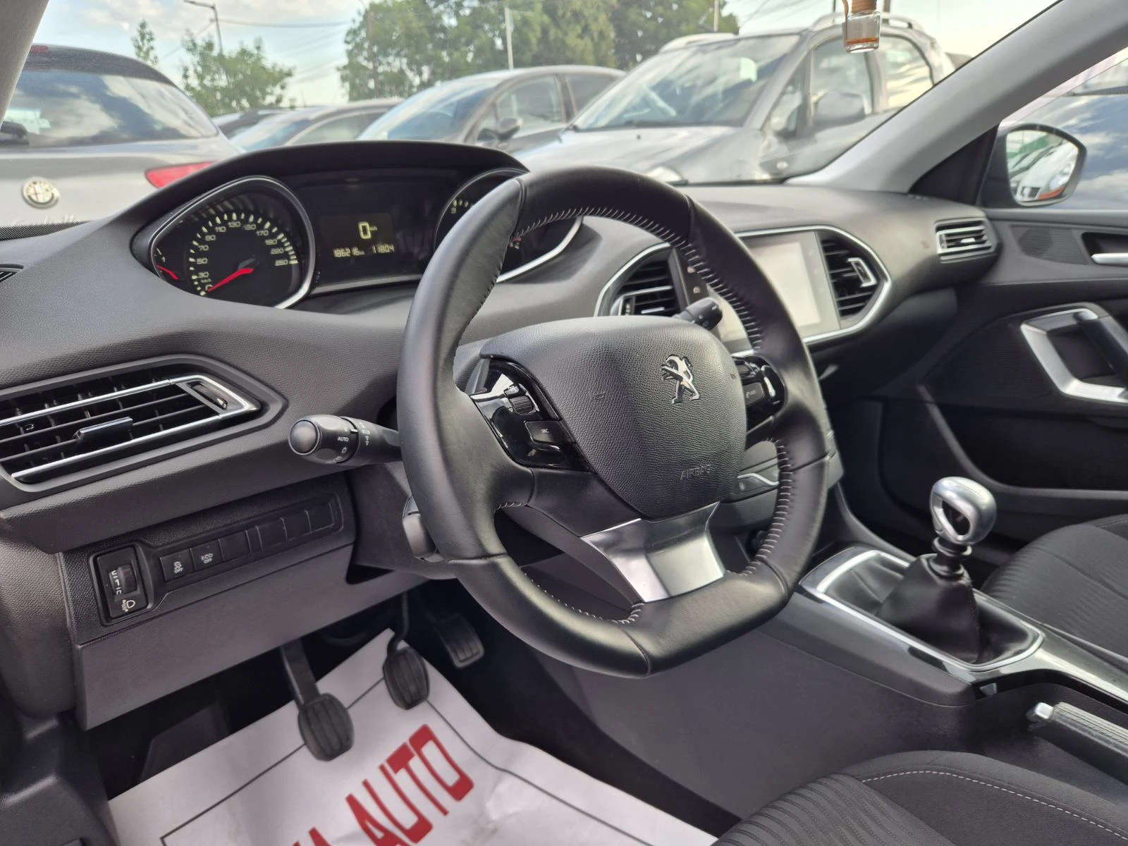 Peugeot 308 1.6HDI-EURO 6-180.000км - изображение 8