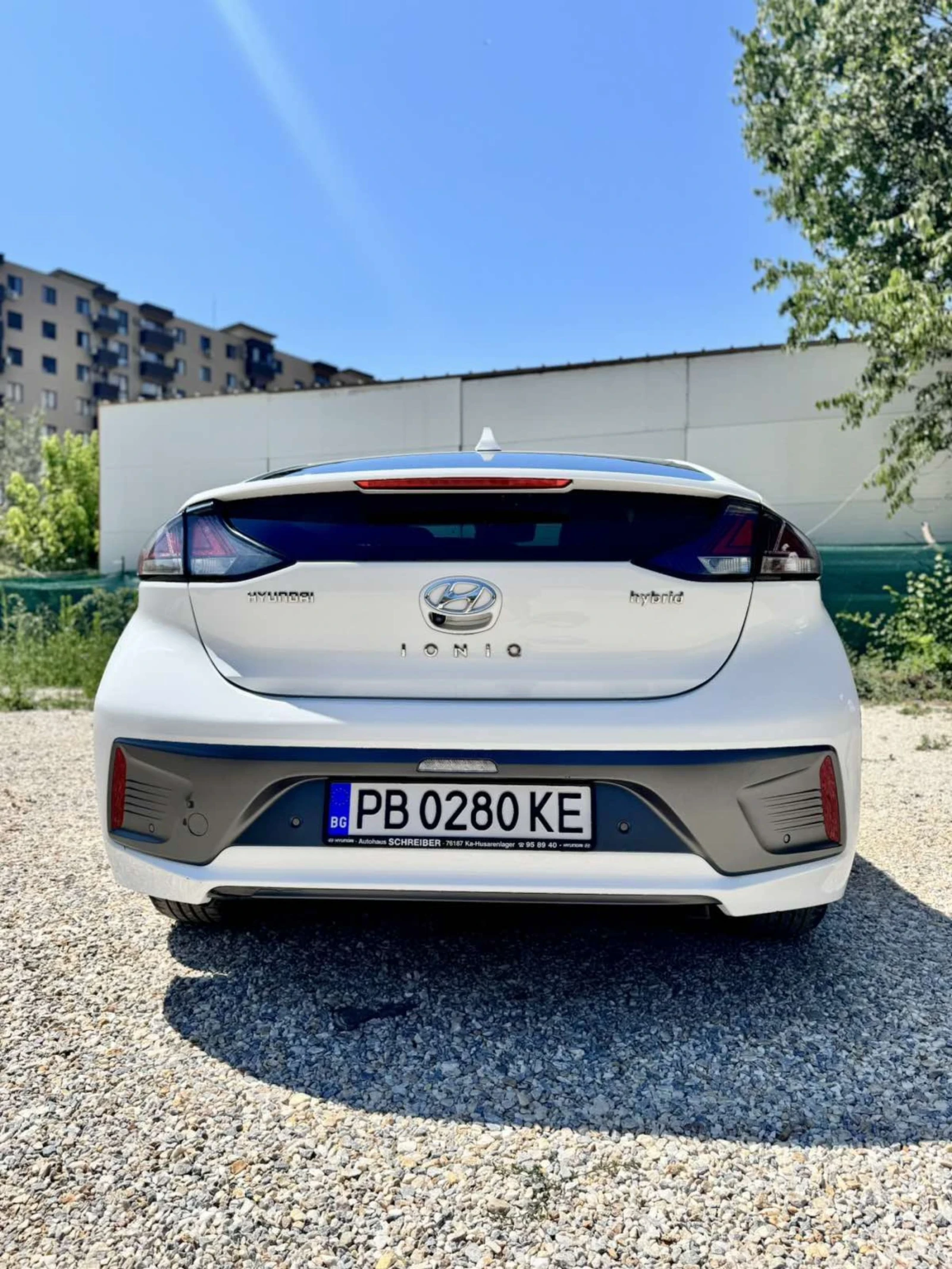 Hyundai Ioniq 1.6 GDI Hybrid Premium Facelift - изображение 3