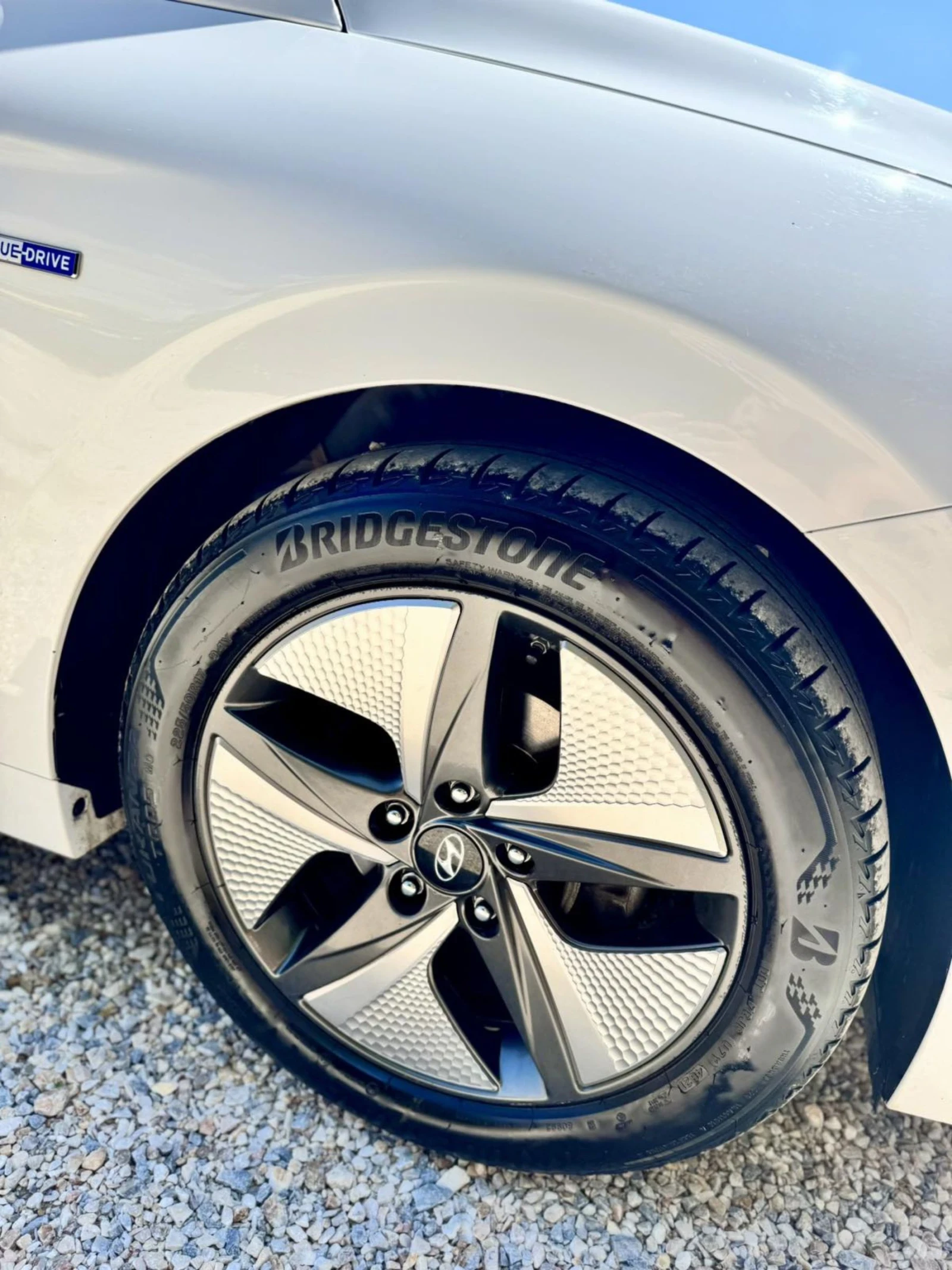 Hyundai Ioniq 1.6 GDI Hybrid Premium Facelift - изображение 6