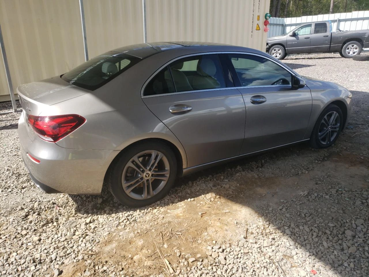 Mercedes-Benz A 220 4MATIC * Възможност за лизинг*  - изображение 4