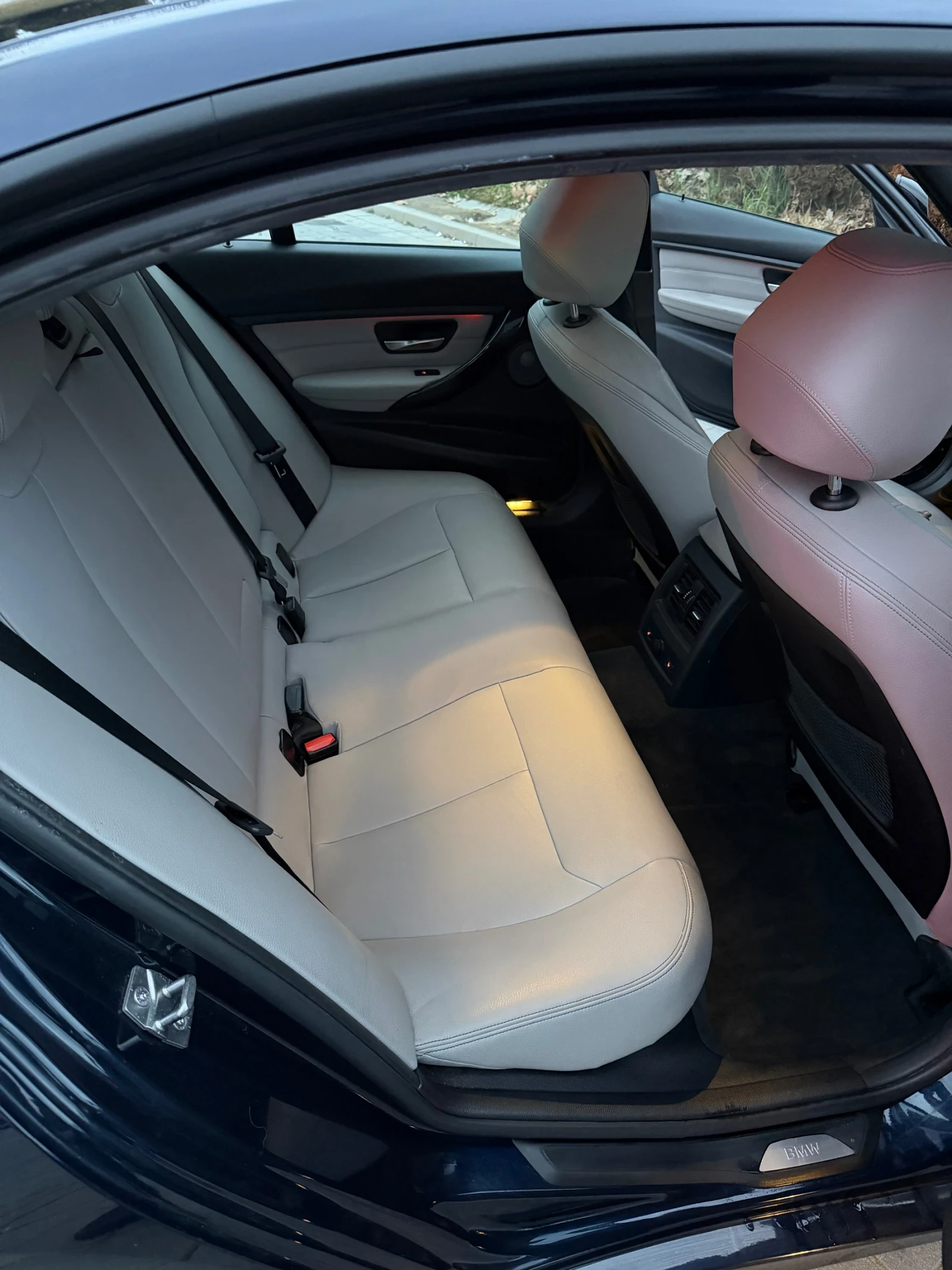 BMW 335 BMW 335 ixDrive  | Mobile.bg � ����������� 7