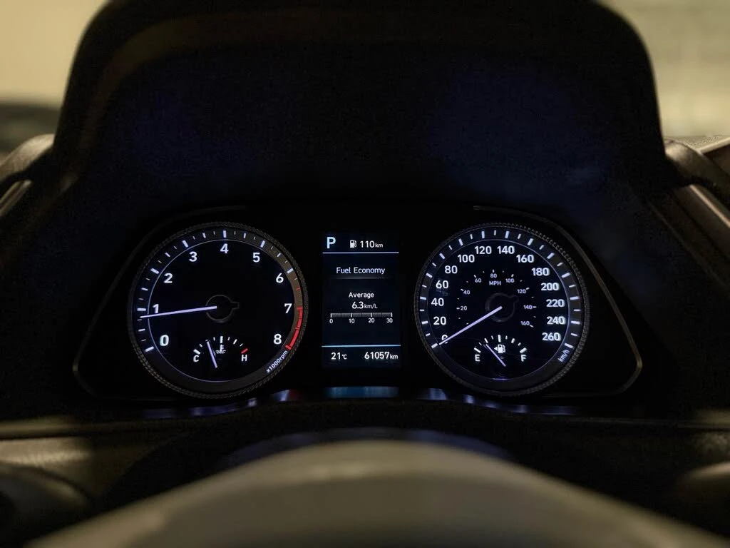 Hyundai Elantra Sport, снимка 9 - Автомобили и джипове - 53801830