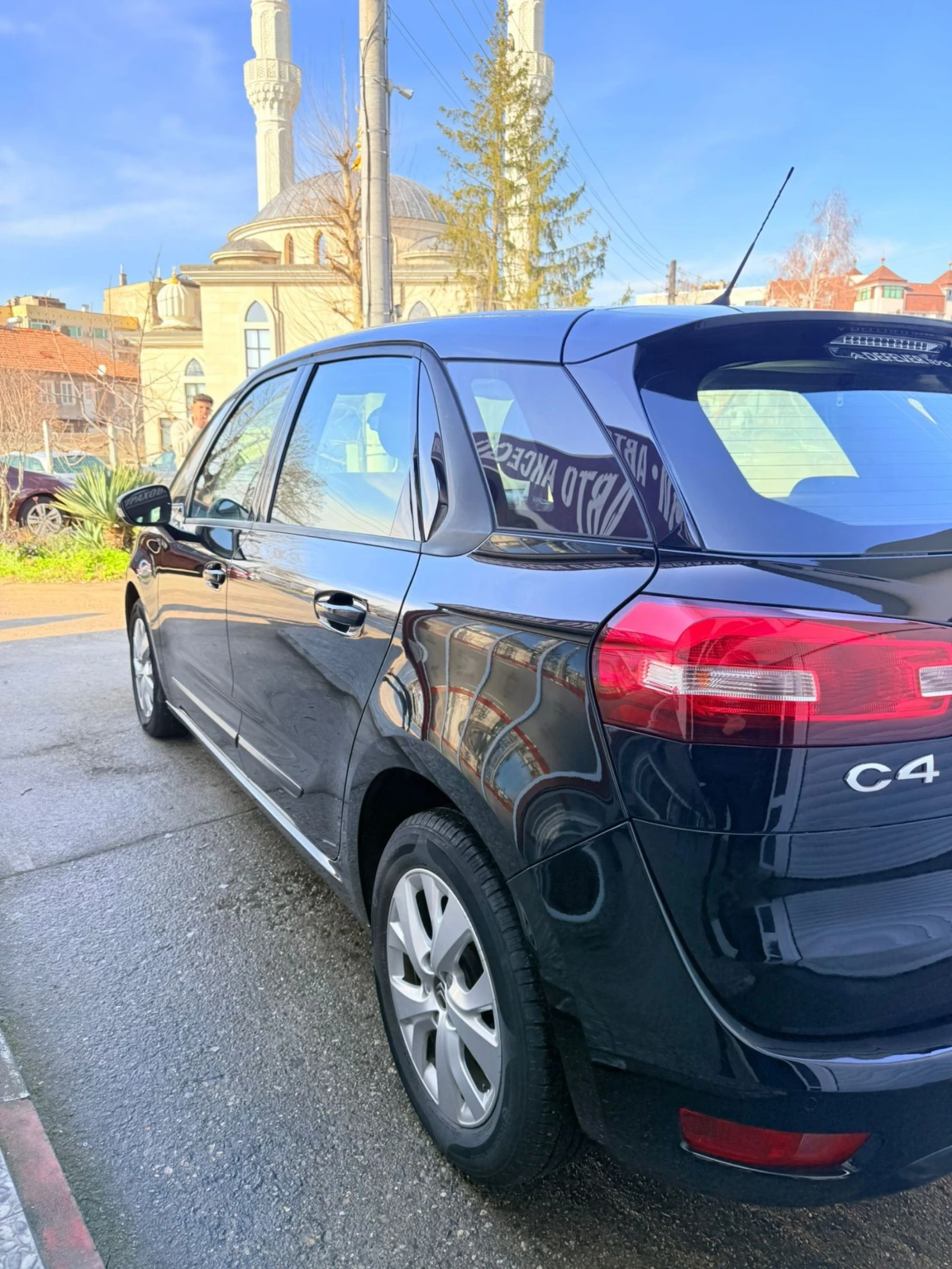 Citroen C4 Picasso, снимка 3 - Автомобили и джипове - 54038511