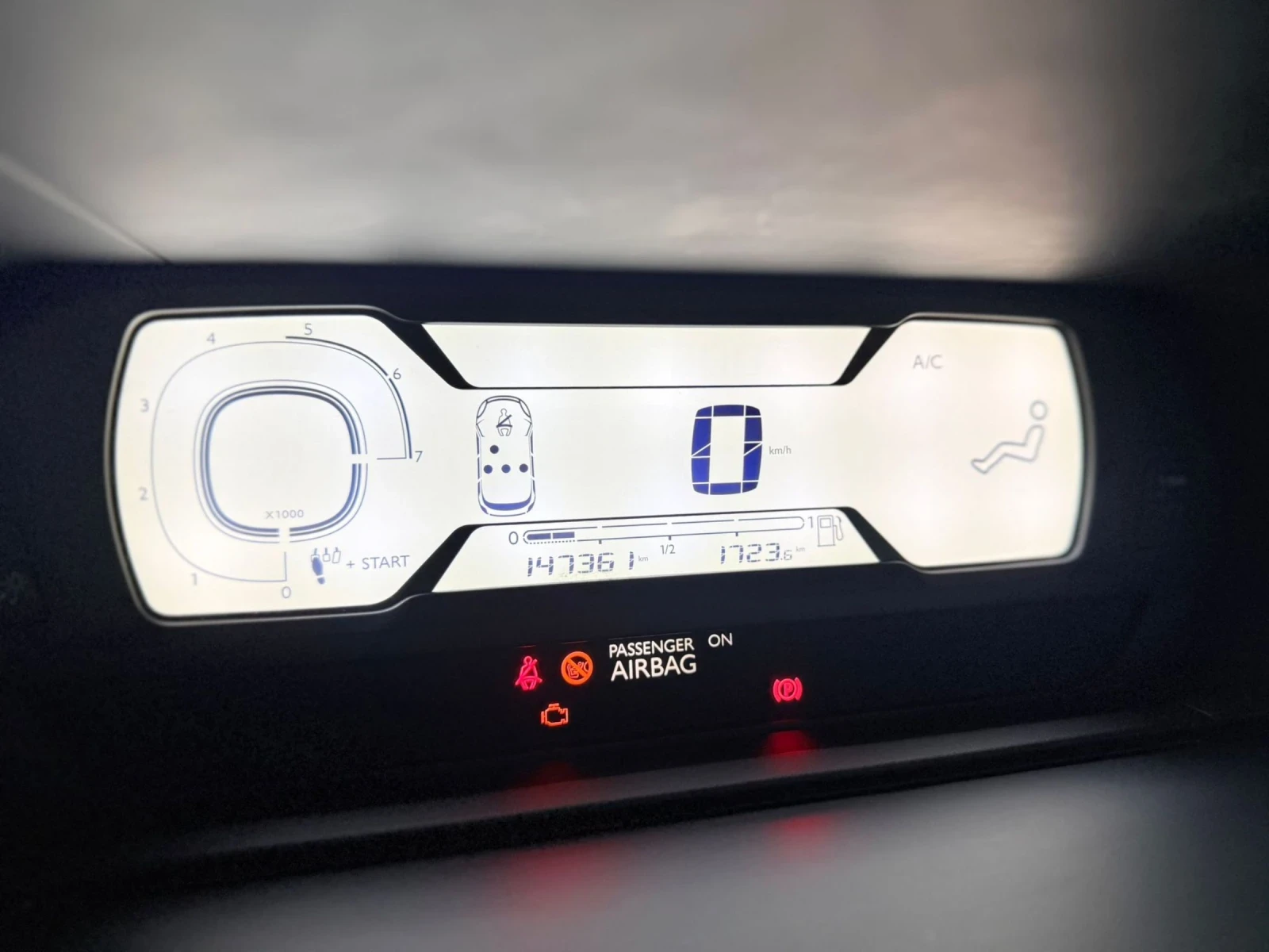 Citroen C4 Picasso, снимка 13 - Автомобили и джипове - 54038511