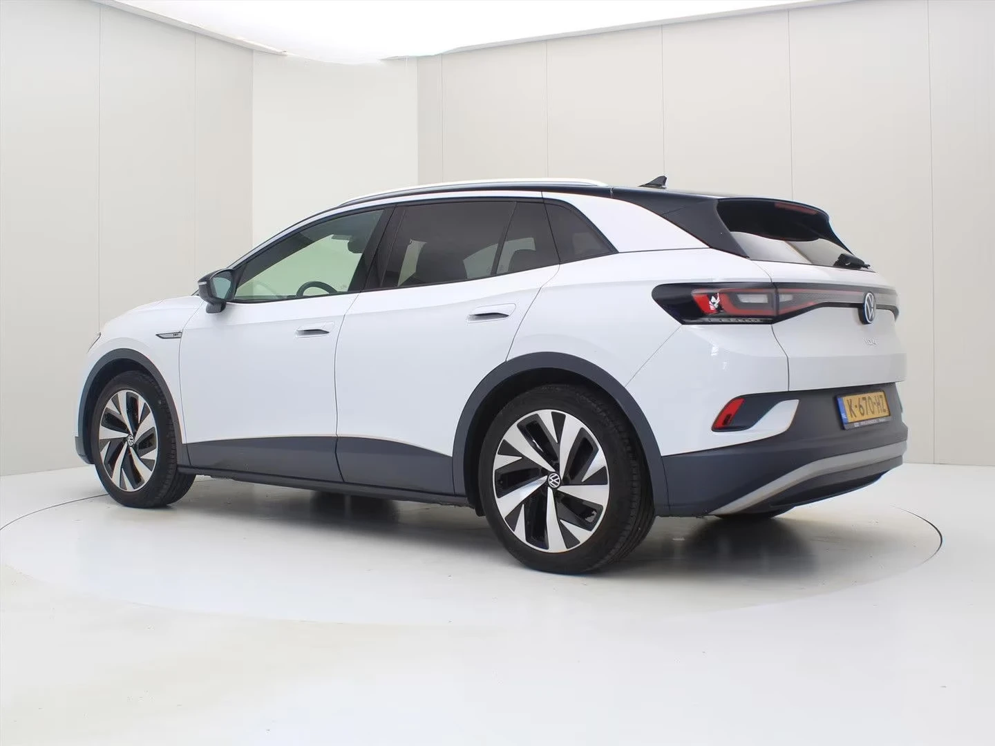 VW ID.4 77kWh 204pk 89% SoH  | Mobile.bg � ����������� 4